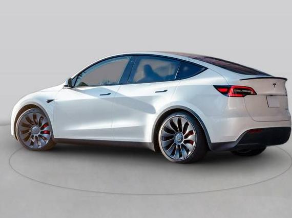 TESLA MODEL Y 2024 7SAYGDEE2RA330893 image